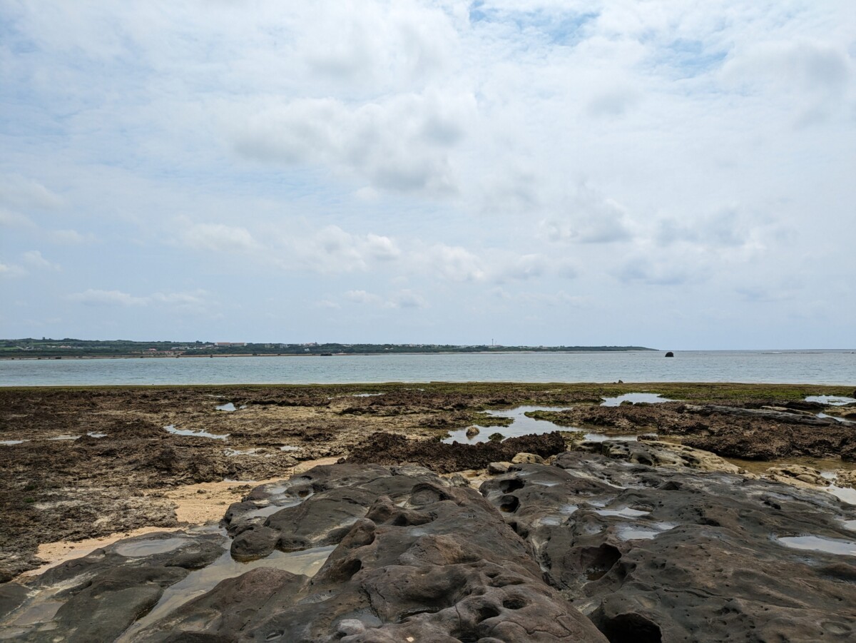 2025年の夏に、球海溝の海底に大噴火とそれによる大津波で、沖縄、九州、四国、 本州の太平洋側で50ｍ級の大津波の恐れが！？ （『岩戸開き13号』記事、梨岡京美さんの緊急提言より）